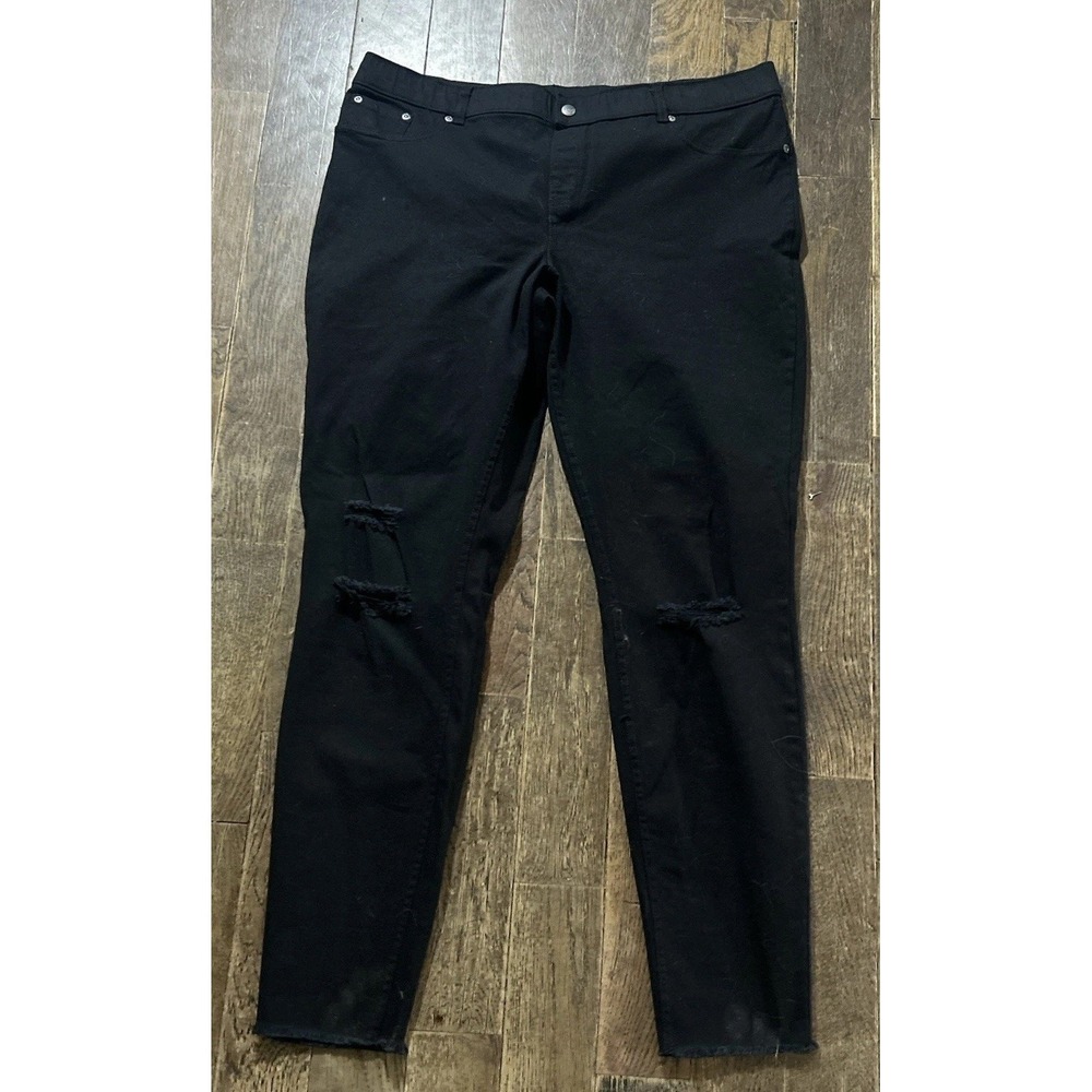 Black Distressed Women's Skinny Jeans